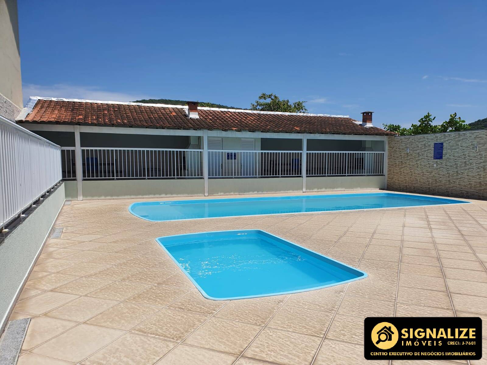 Apartamento à venda com 2 quartos, 67m² - Foto 2