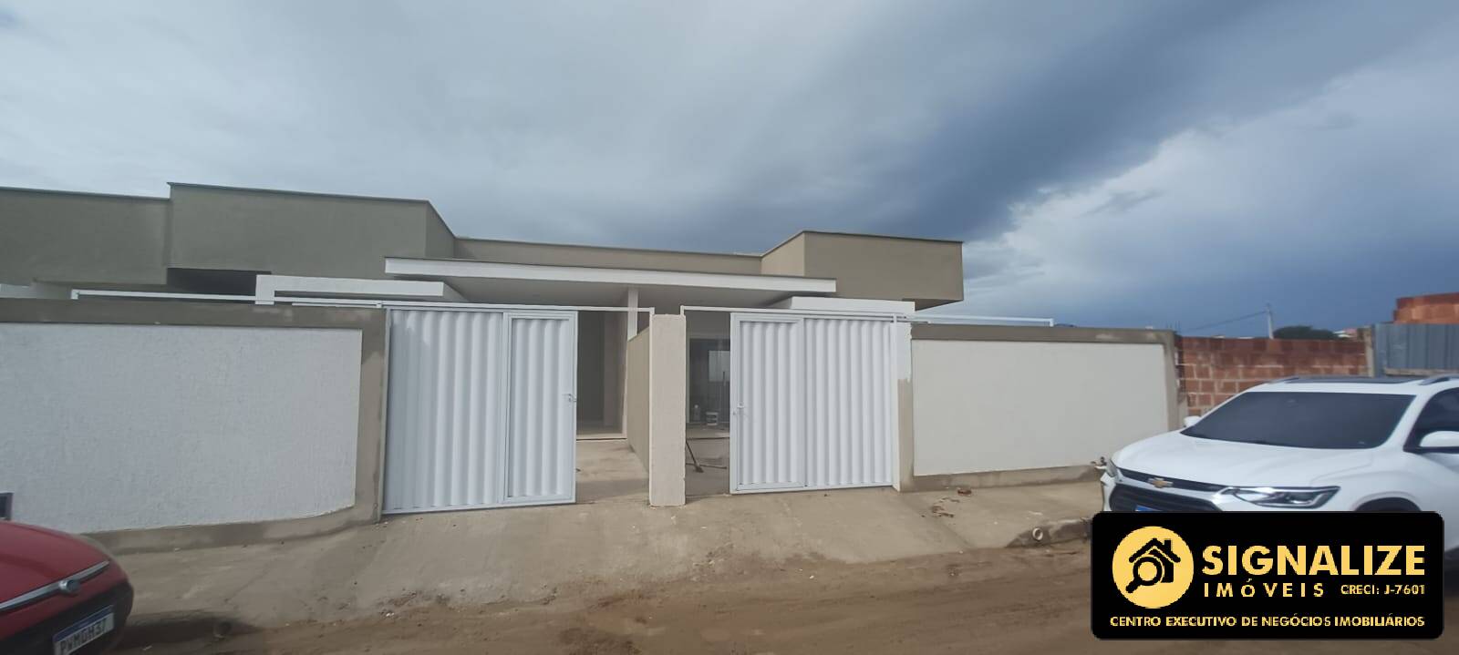 Casa à venda com 2 quartos, 65m² - Foto 1