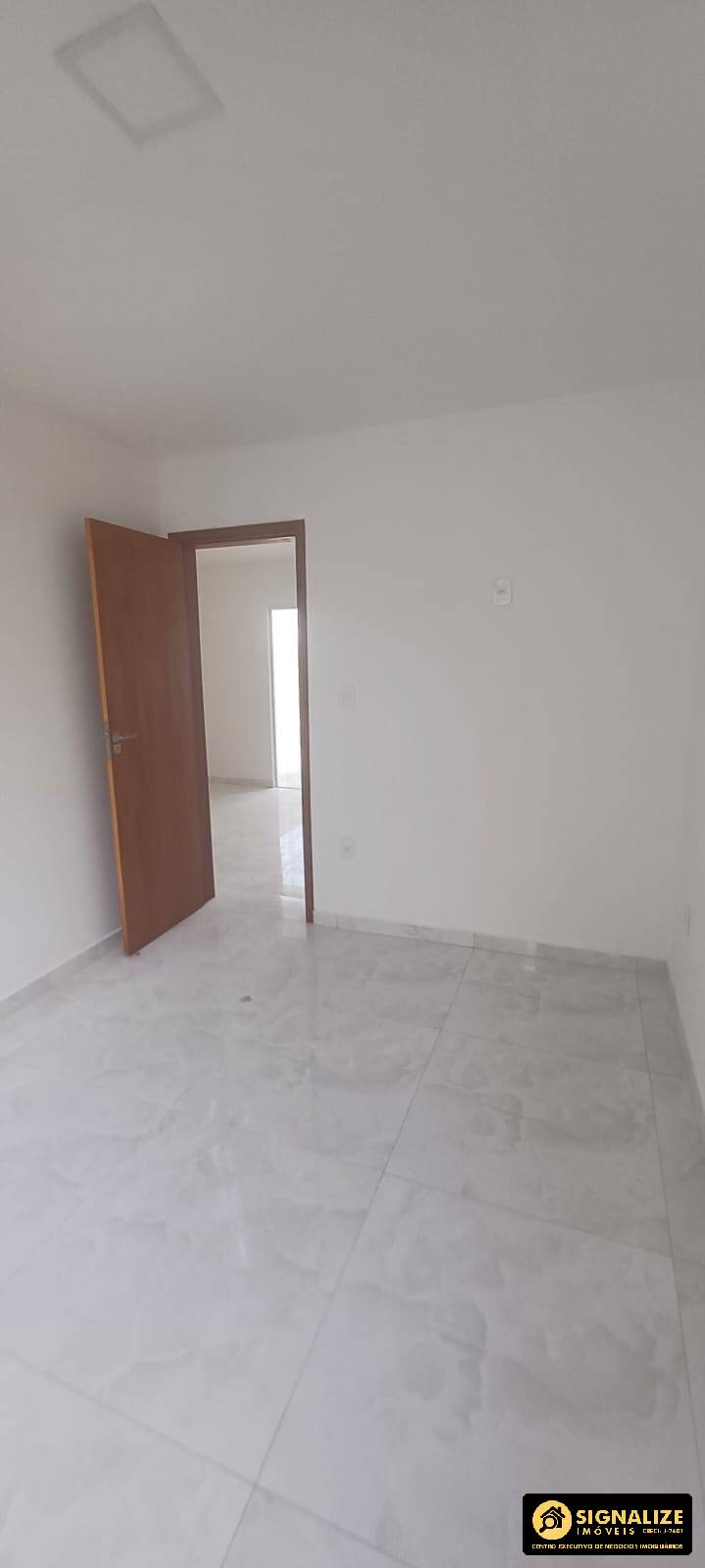 Casa à venda com 2 quartos, 65m² - Foto 8