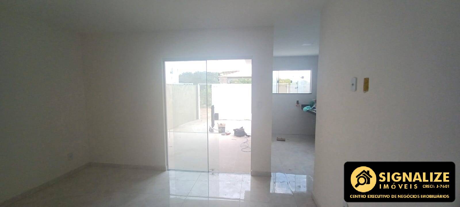 Casa à venda com 2 quartos, 65m² - Foto 3