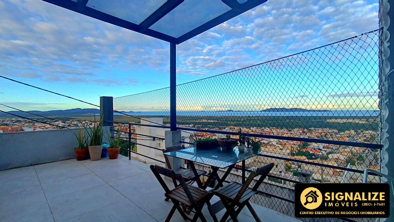 CASA COM VISTA ESPETACULAR DE 180° PARA O MAR – CONDOMÍNIO DOS PÁSSAROS