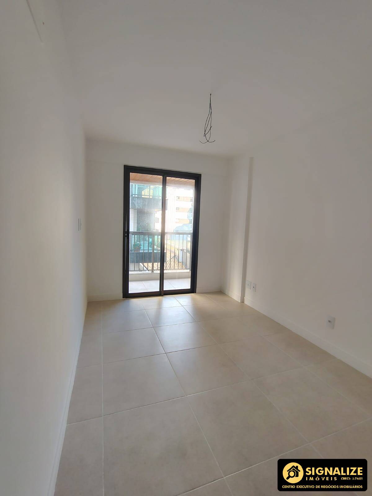 Apartamento à venda com 2 quartos, 84m² - Foto 2