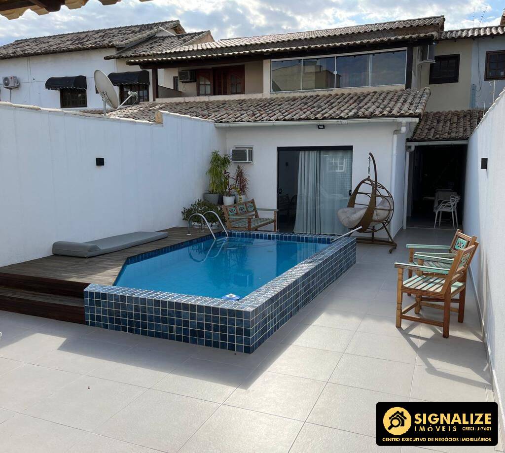 CASA INDEPENDENTE À VENDA COM PISCINA - PALMEIRAS, CABO FRIO/RJ