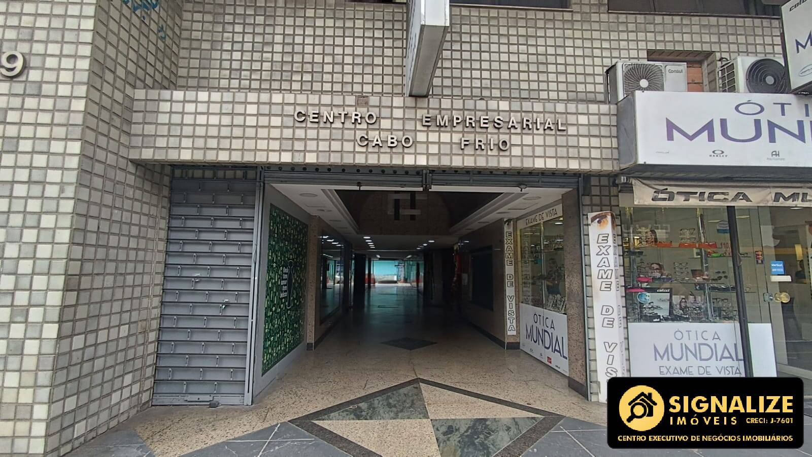EXCELENTE SALA COMERCIAL À VENDA NO CENTRO DE CABO FRIO!