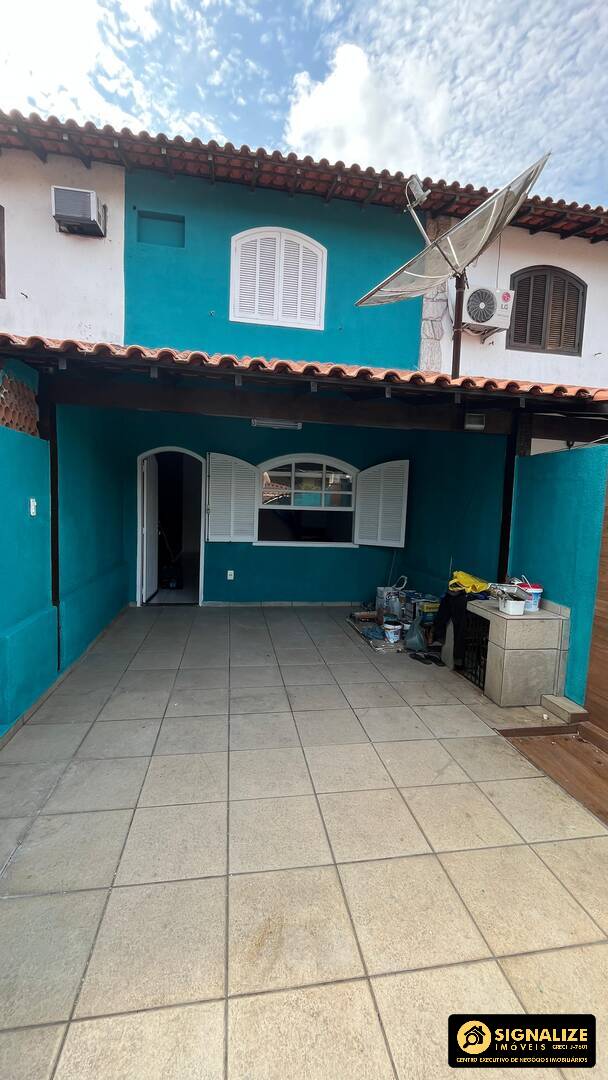 Casa à venda com 2 quartos, 80m² - Foto 1