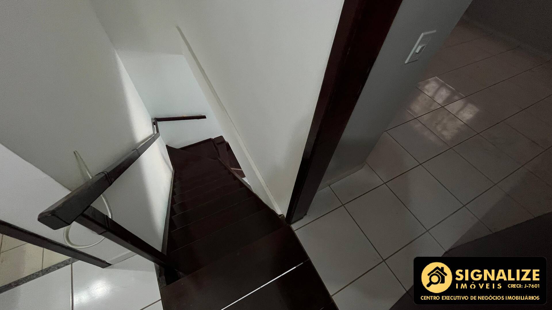 Casa à venda com 2 quartos, 80m² - Foto 7
