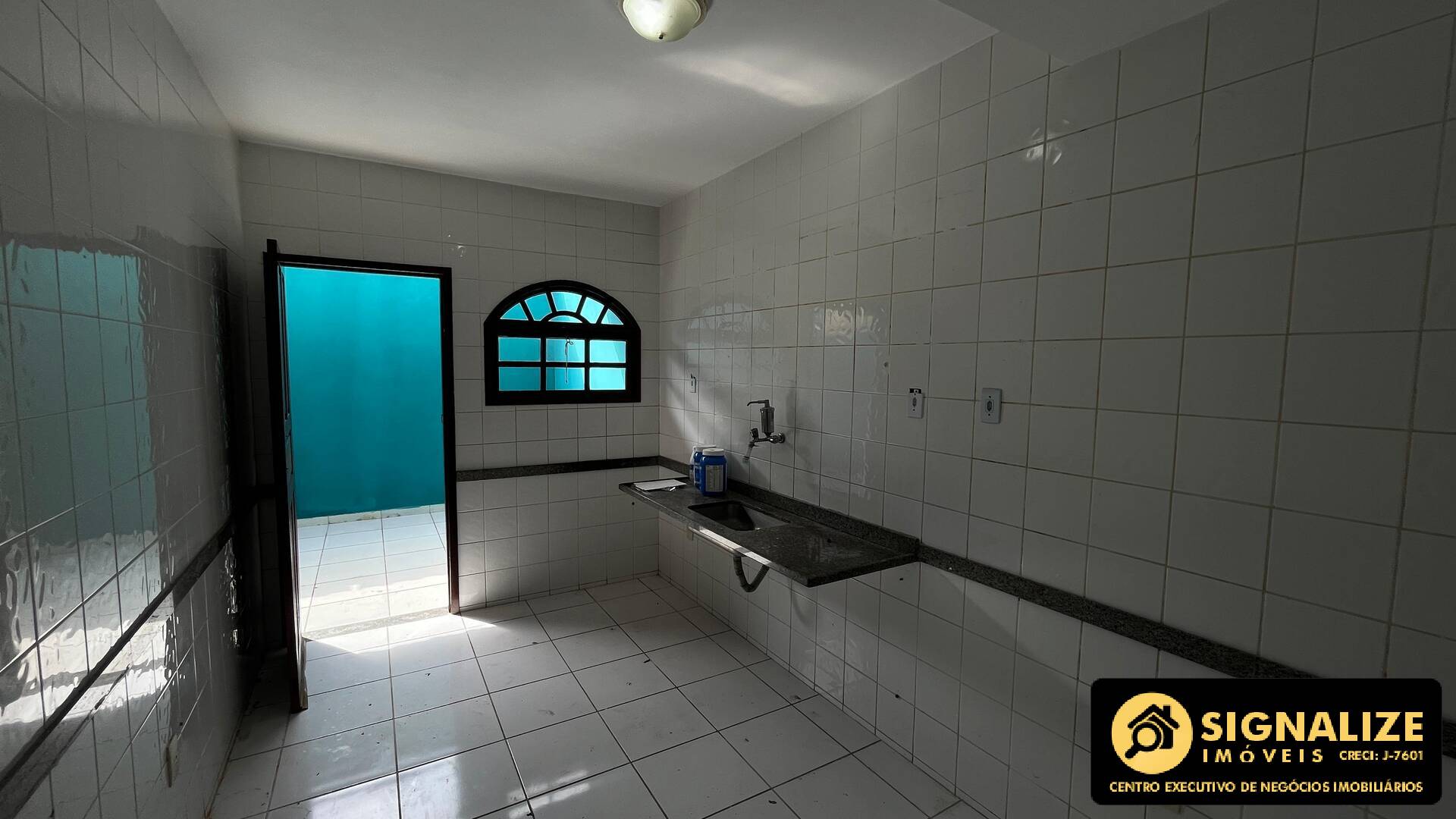 Casa à venda com 2 quartos, 80m² - Foto 18
