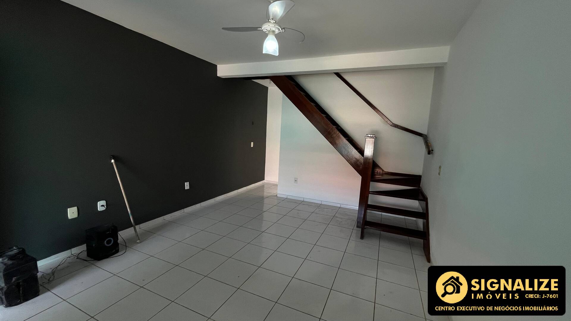 Casa à venda com 2 quartos, 80m² - Foto 4