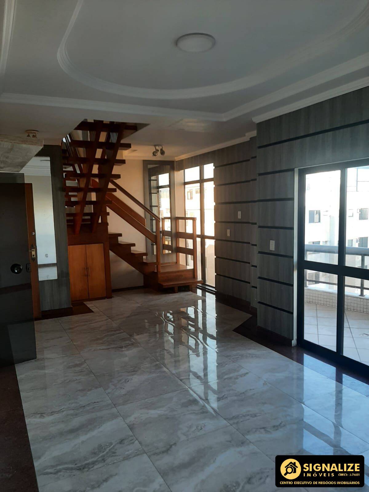 COBERTURA DUPLEX DE LUXO A 200M DA PRAIA DO FORTE - CABO FRIO