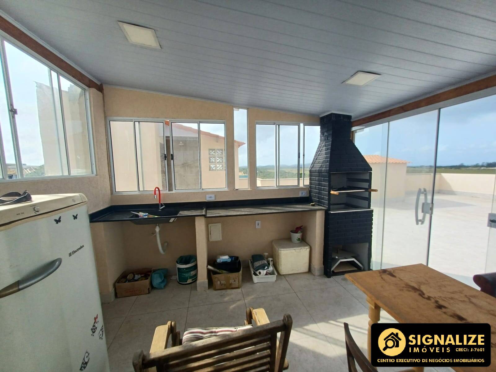 APARTAMENTO COM DIREITO A TERRAÇO À VENDA - CABO FRIO/RJ