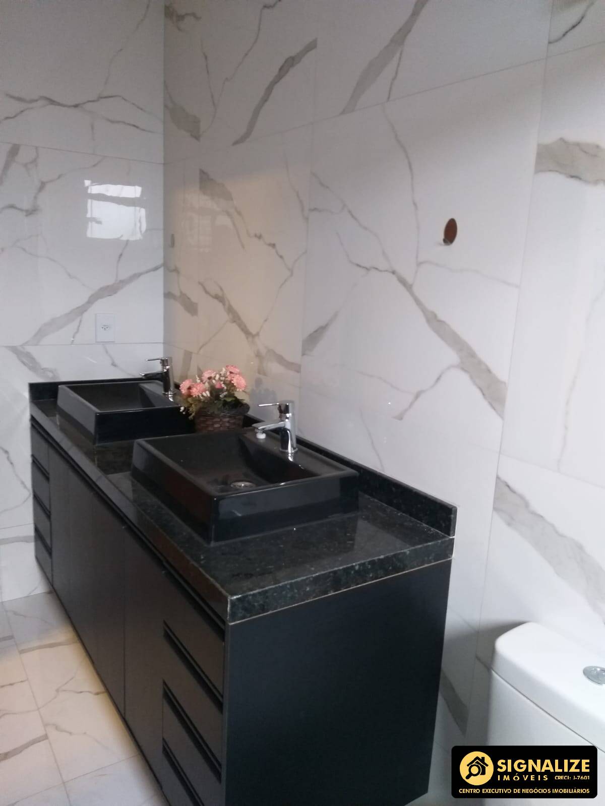 Casa de Condomínio para alugar com 4 quartos, 252m² - Foto 21