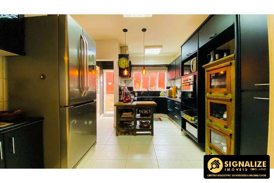 Casa de Condomínio para alugar com 4 quartos, 200m² - Foto 39